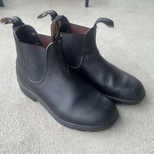 Blundstone 510 Chelsea Boots - Women’s size 6 1/2